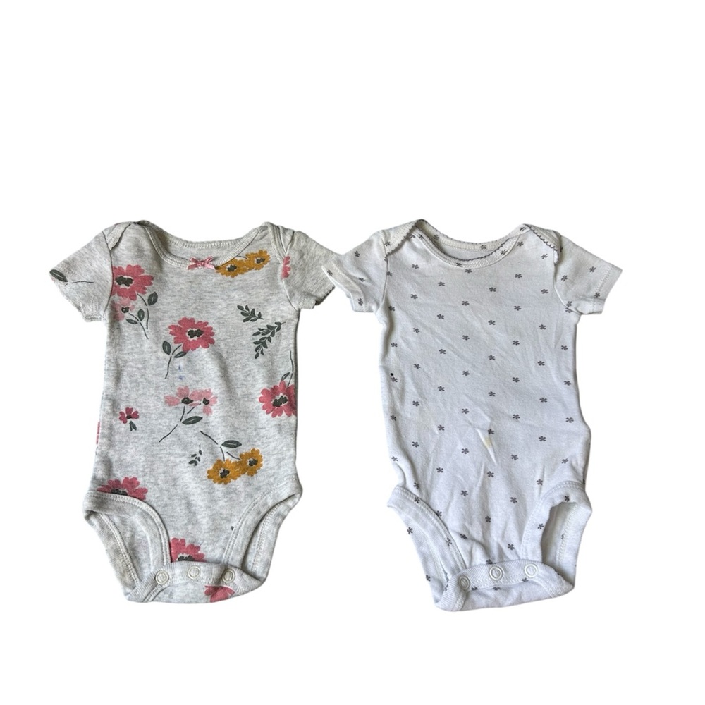2 carters baby girl onesies size newborn